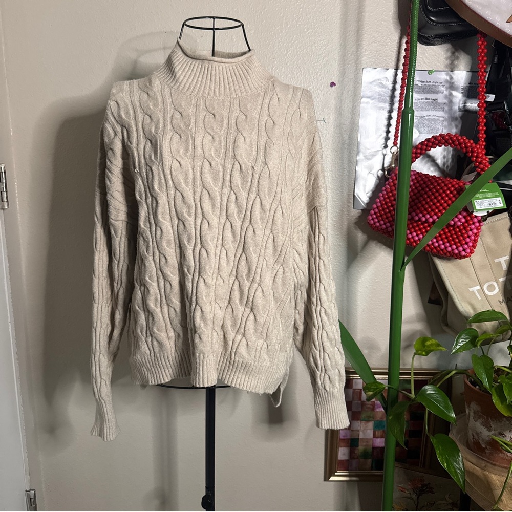 Olive + Oak Cable Knit Sweater sz L